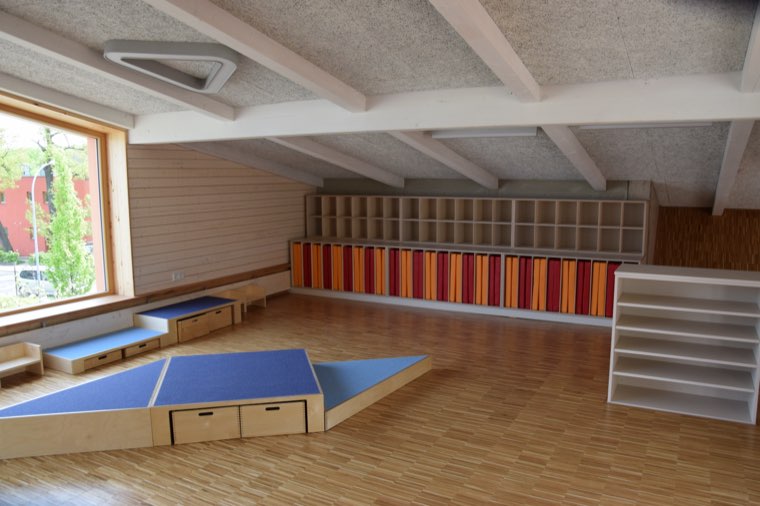 Kita-Bewegungsraum aus Holz